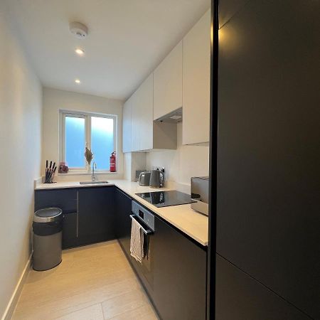 Апартаменты Star London Station Road 3-Bed Haven Экстерьер фото